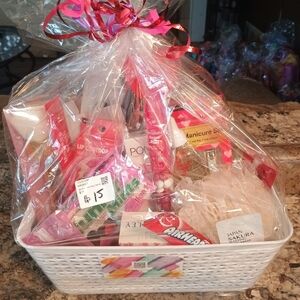Valentine's Day Women's / Teenage Gift Basket